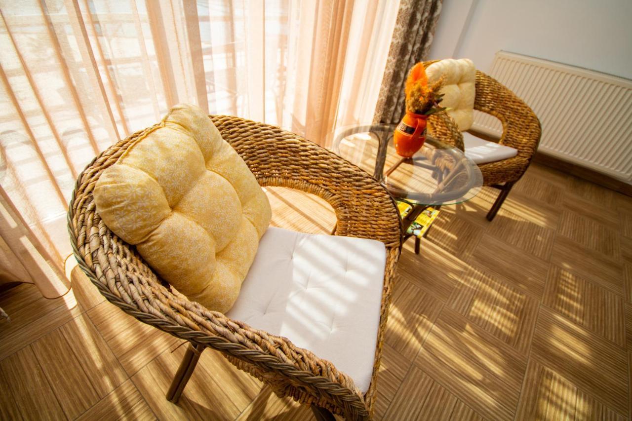 Mai Danube Hotel Ieşelniţa Buitenkant foto