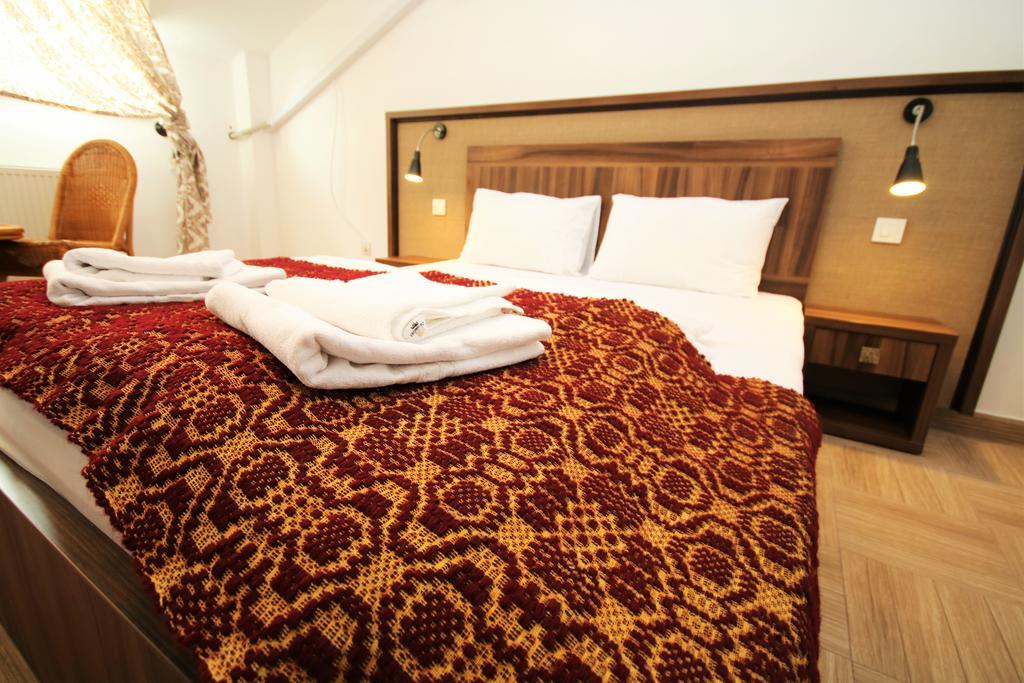 Mai Danube Hotel Ieşelniţa Buitenkant foto