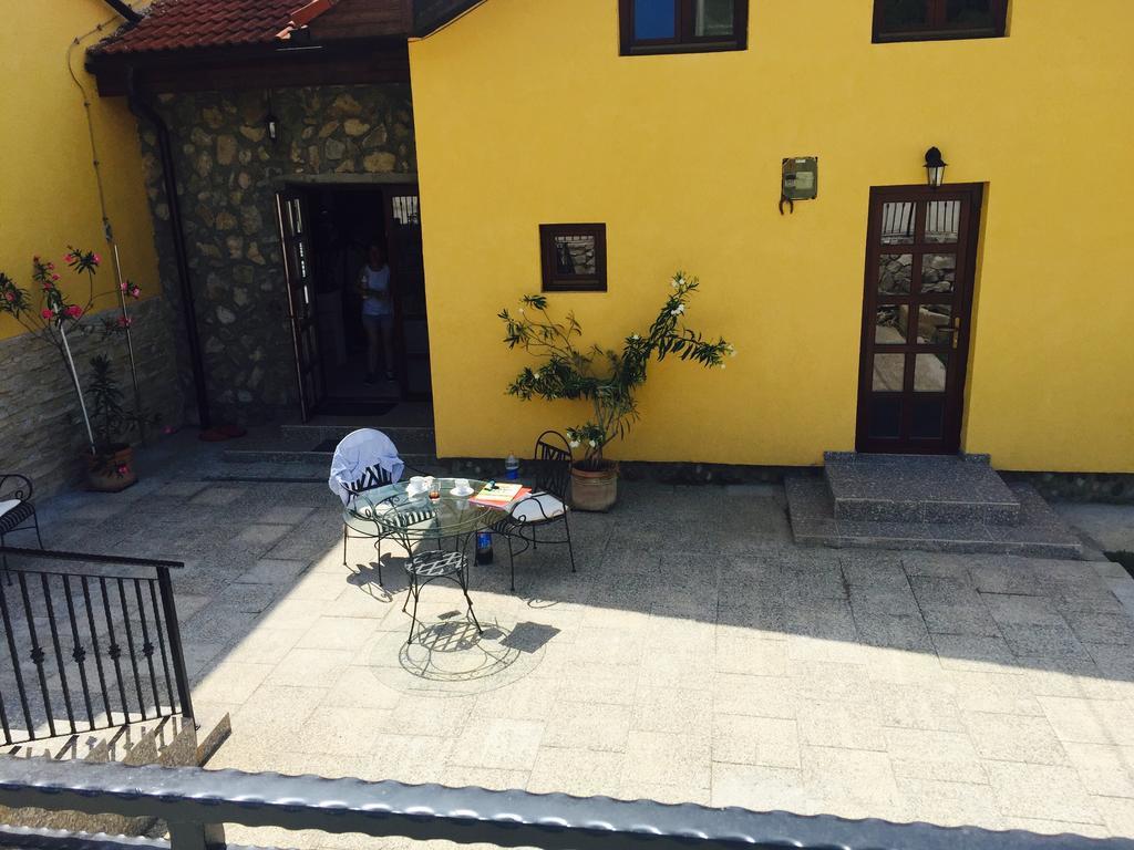 Mai Danube Hotel Ieşelniţa Buitenkant foto