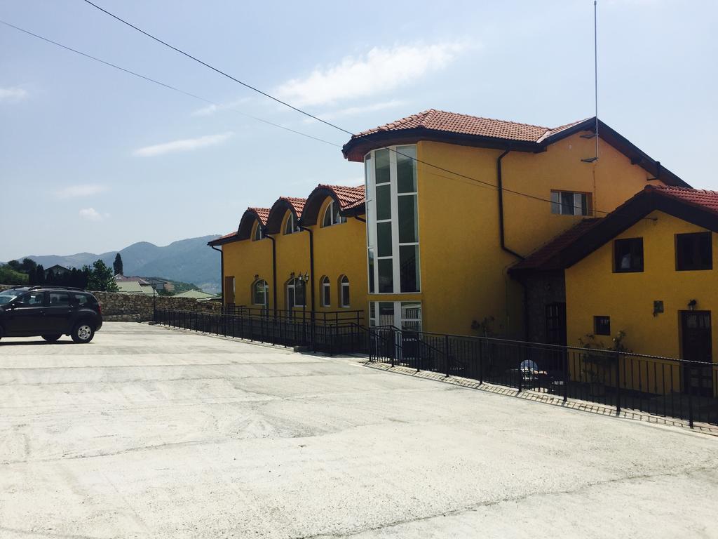 Mai Danube Hotel Ieşelniţa Buitenkant foto